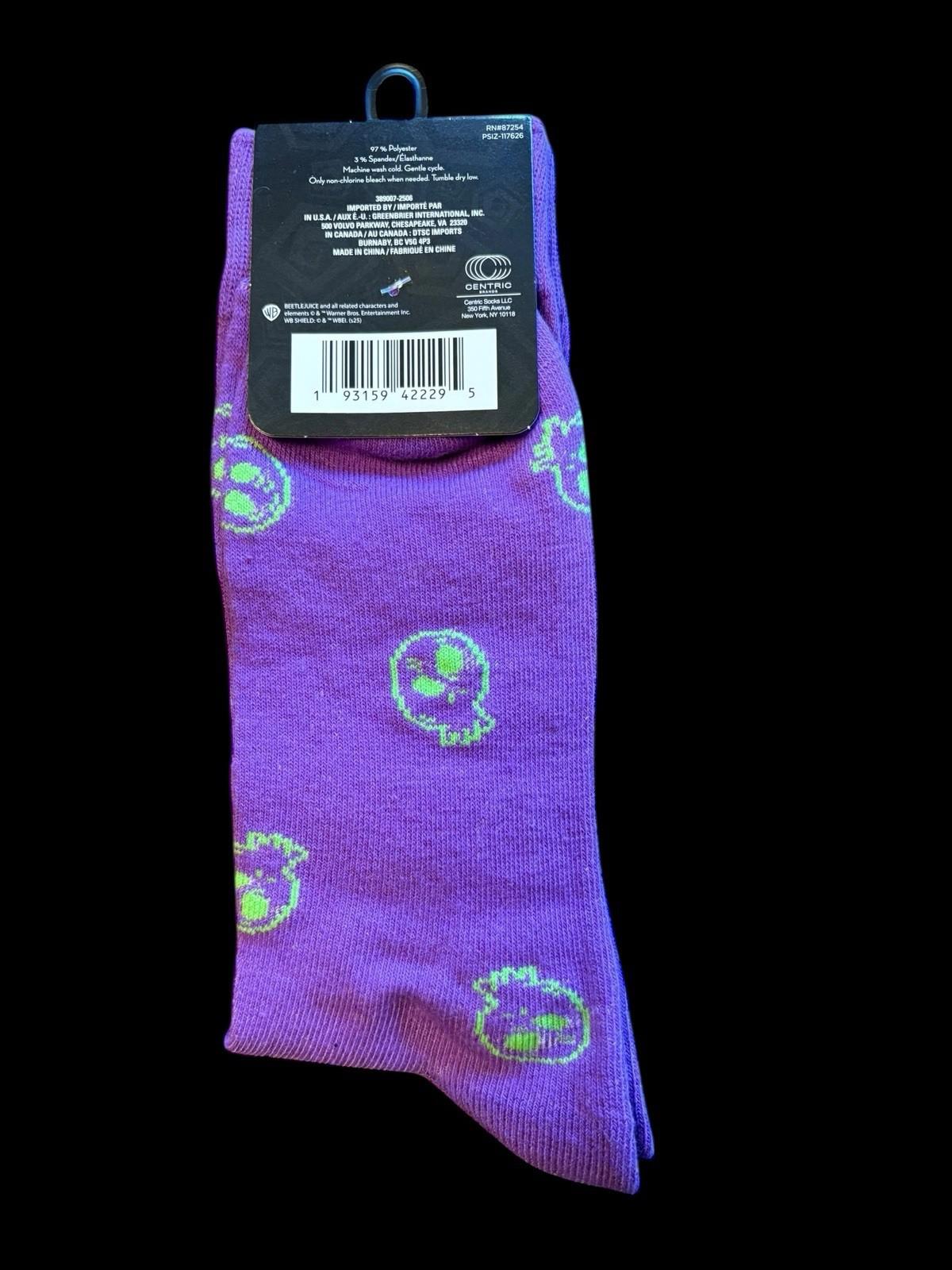 Funko Pop! Plus: Beetlejuice- Beetlejuice on Tombstone #1757 & Beetlejuice Socks