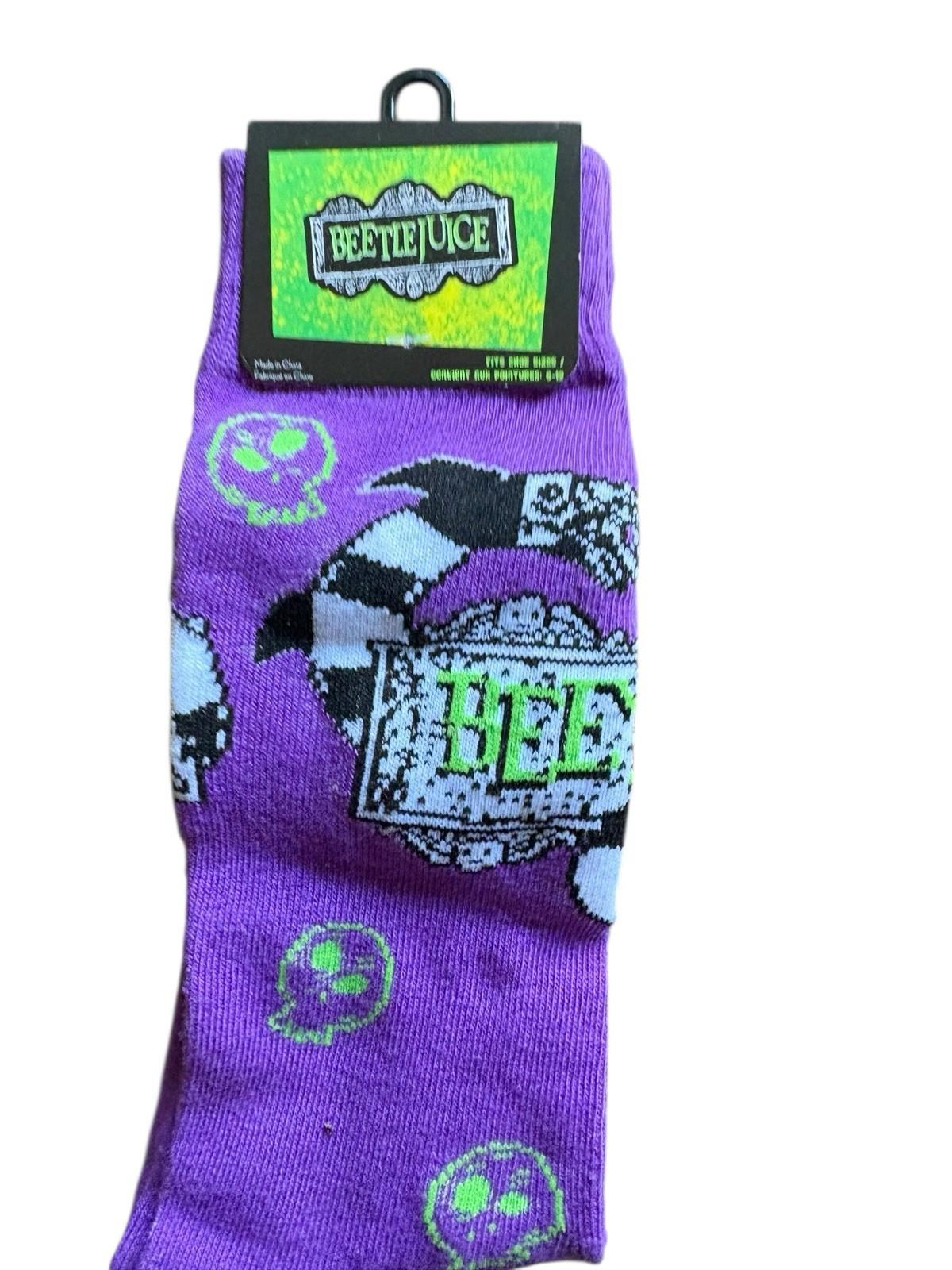 Funko Pop! Plus: Beetlejuice- Beetlejuice on Tombstone #1757 & Beetlejuice Socks