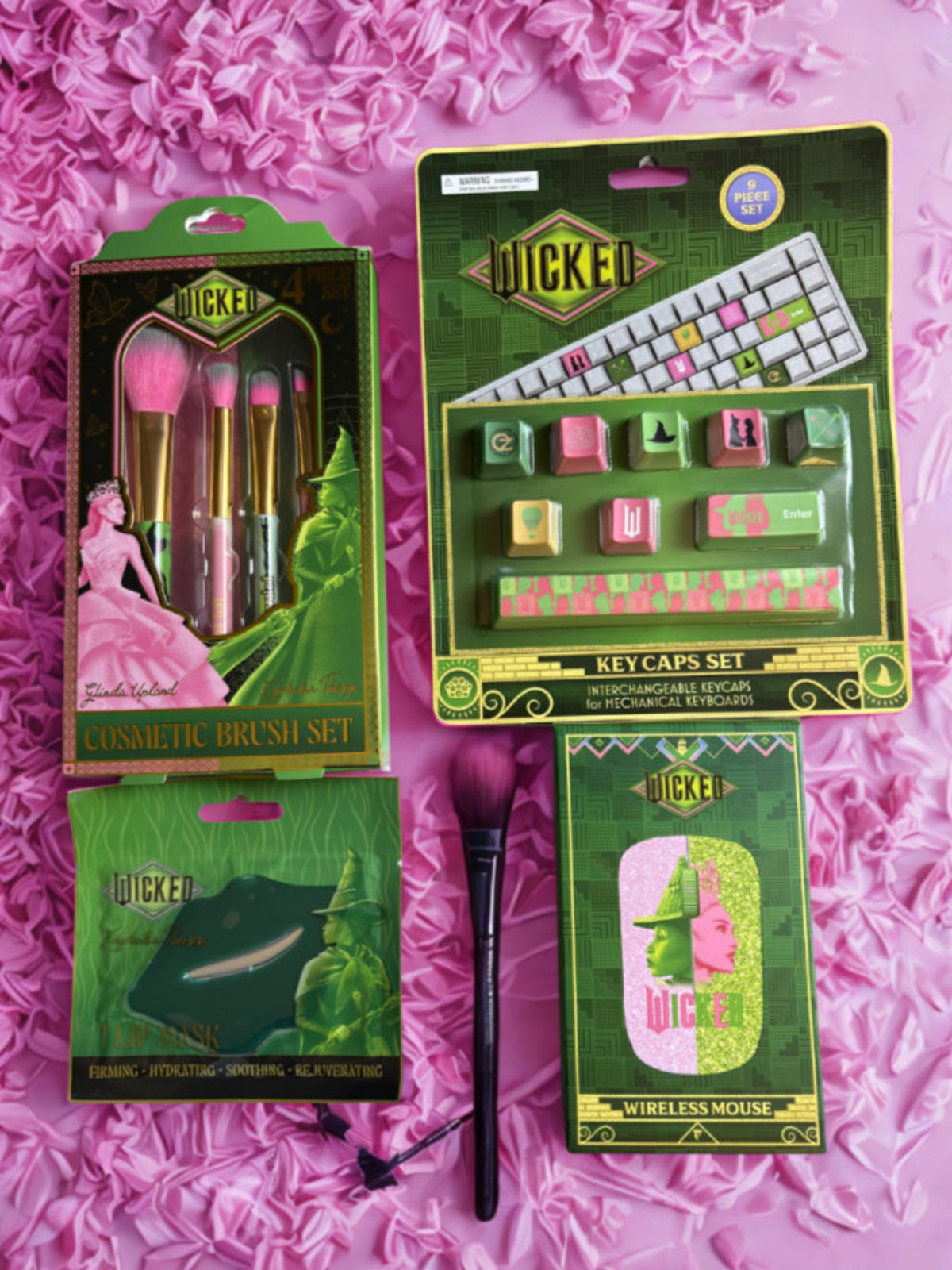 Wicked Elphaba Glina Box — Hand Creams, Keycaps, Brush Set, Mouse Pad, Lip Mask