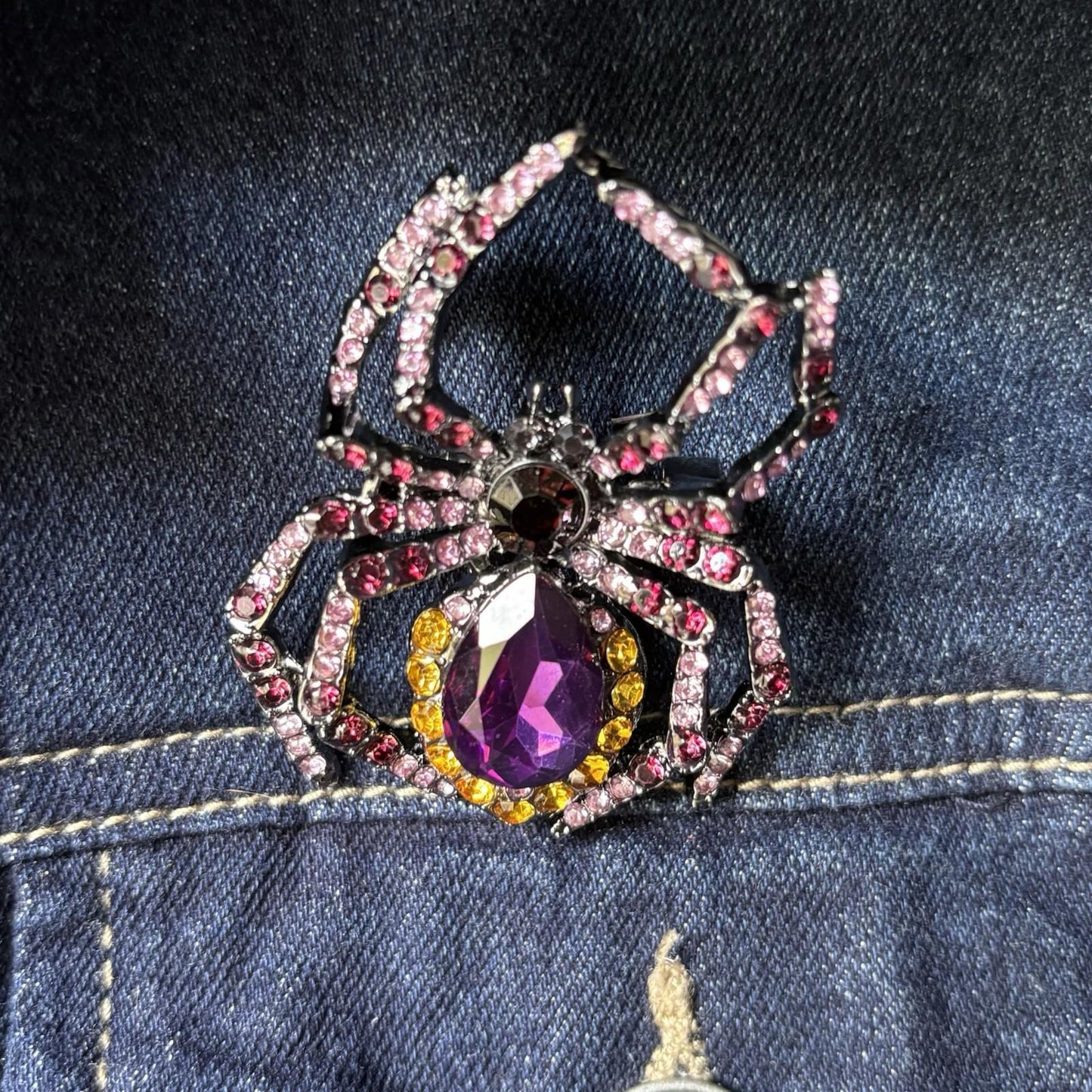 Black Spider Brooch Full Rhinestone Amethyst Simulation Insect Fashion Pin