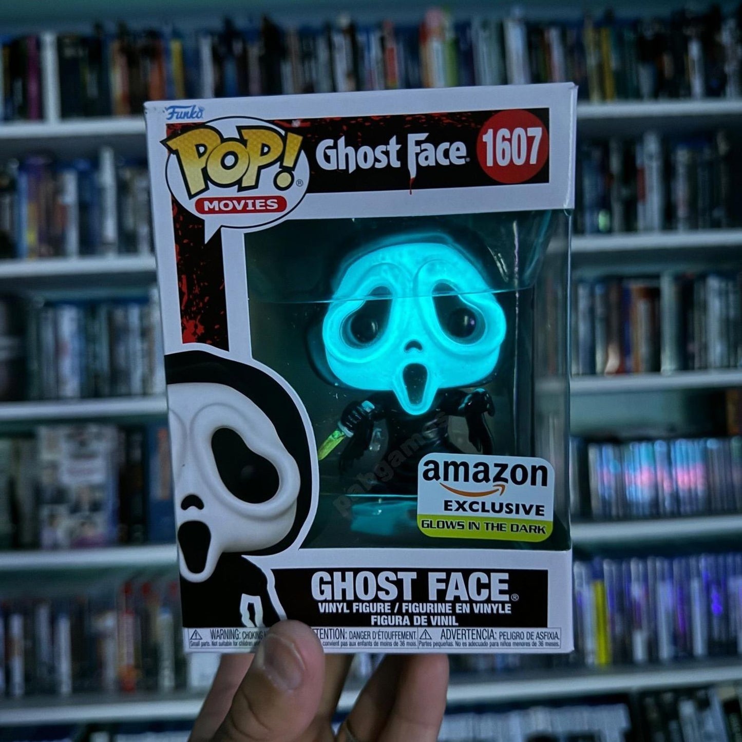 Funko POP! : Ghostface (Glow-in-the-Dark) + Exclusive Socks – Amazon Exclusive